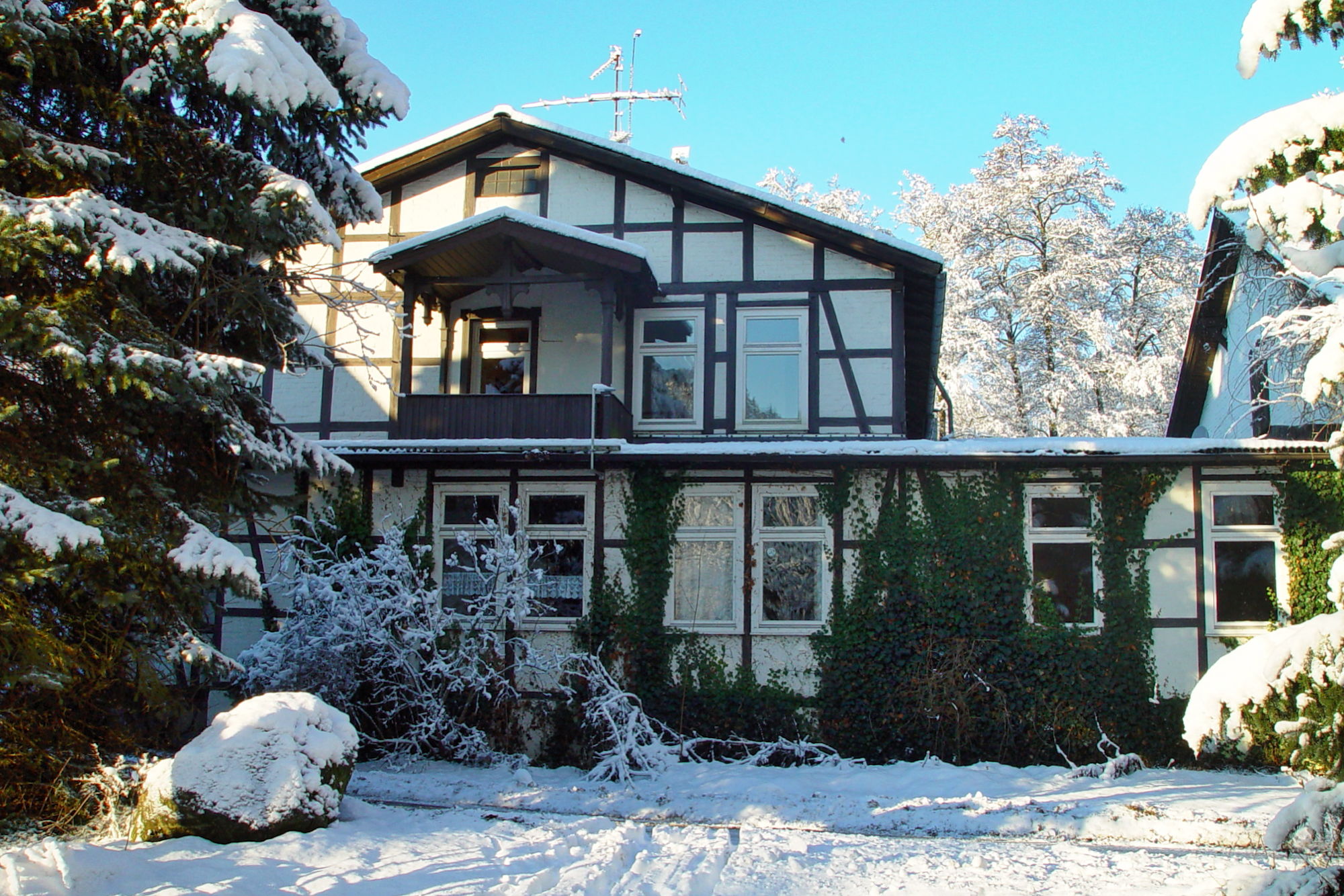 zwischenbau_schnee_2000